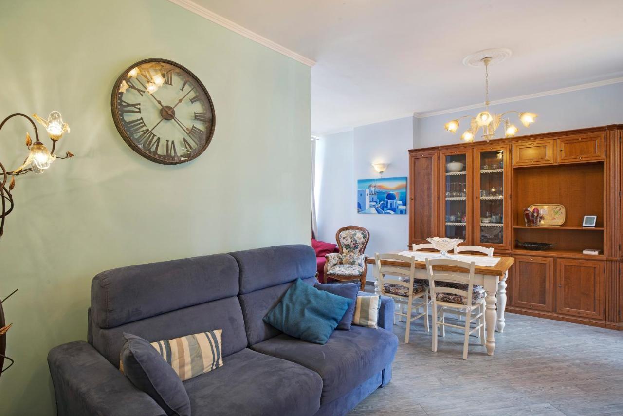 Casa Laura Elena Apartment San Bartolomeo Al Mare Exterior photo